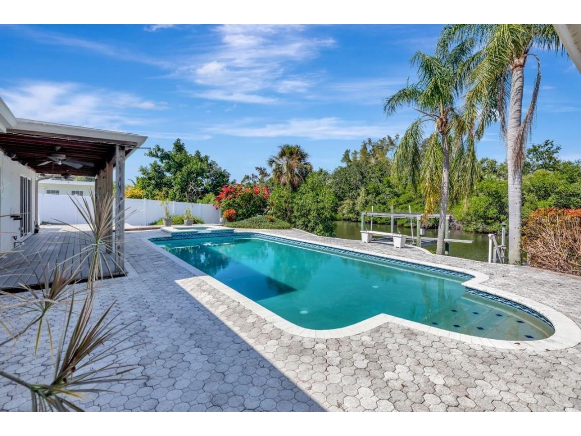 1113 45th Avenue NE Saint Petersburg FL 33703 TB8427296 image51