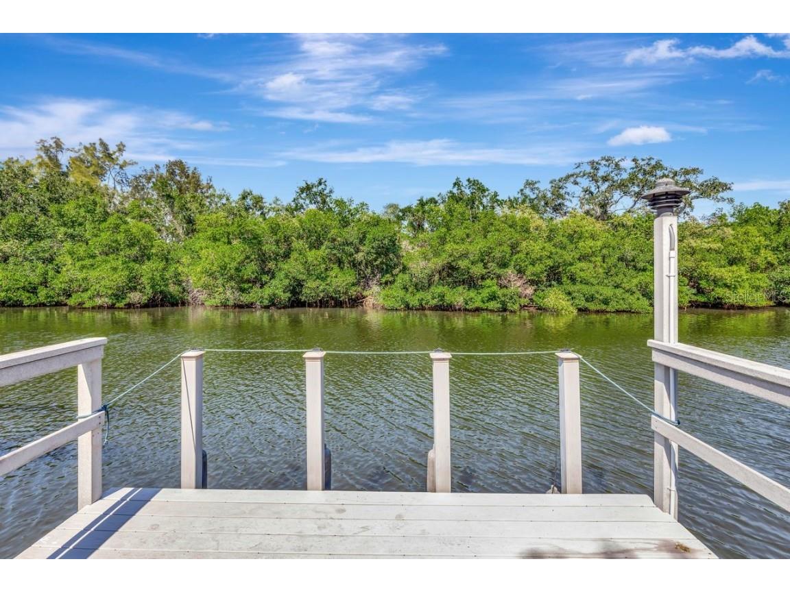 1113 45th Avenue NE Saint Petersburg FL 33703 TB8427296 image56