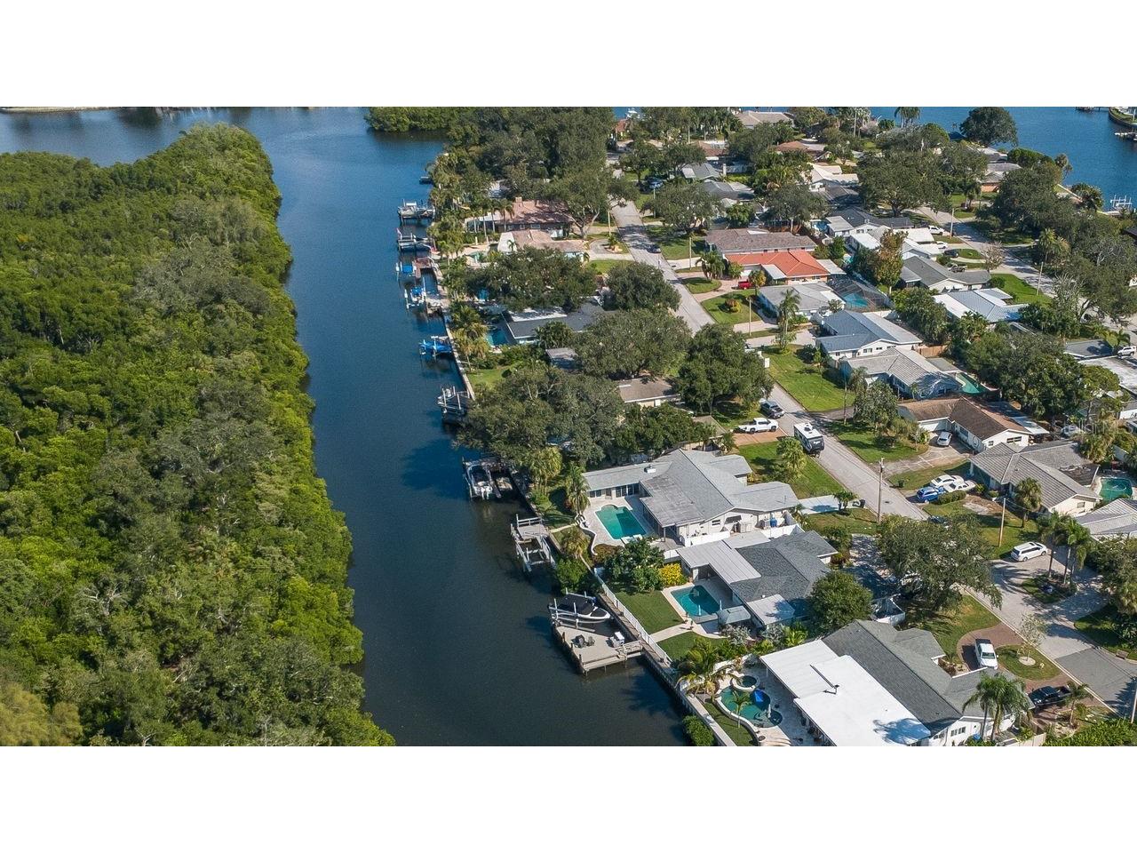 1113 45th Avenue NE Saint Petersburg FL 33703 TB8427296 image66