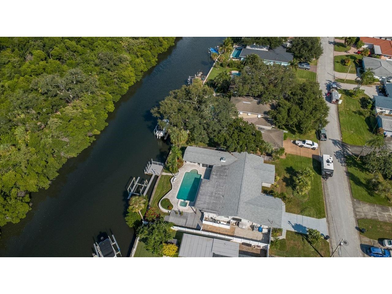 1113 45th Avenue NE Saint Petersburg FL 33703 TB8427296 image68