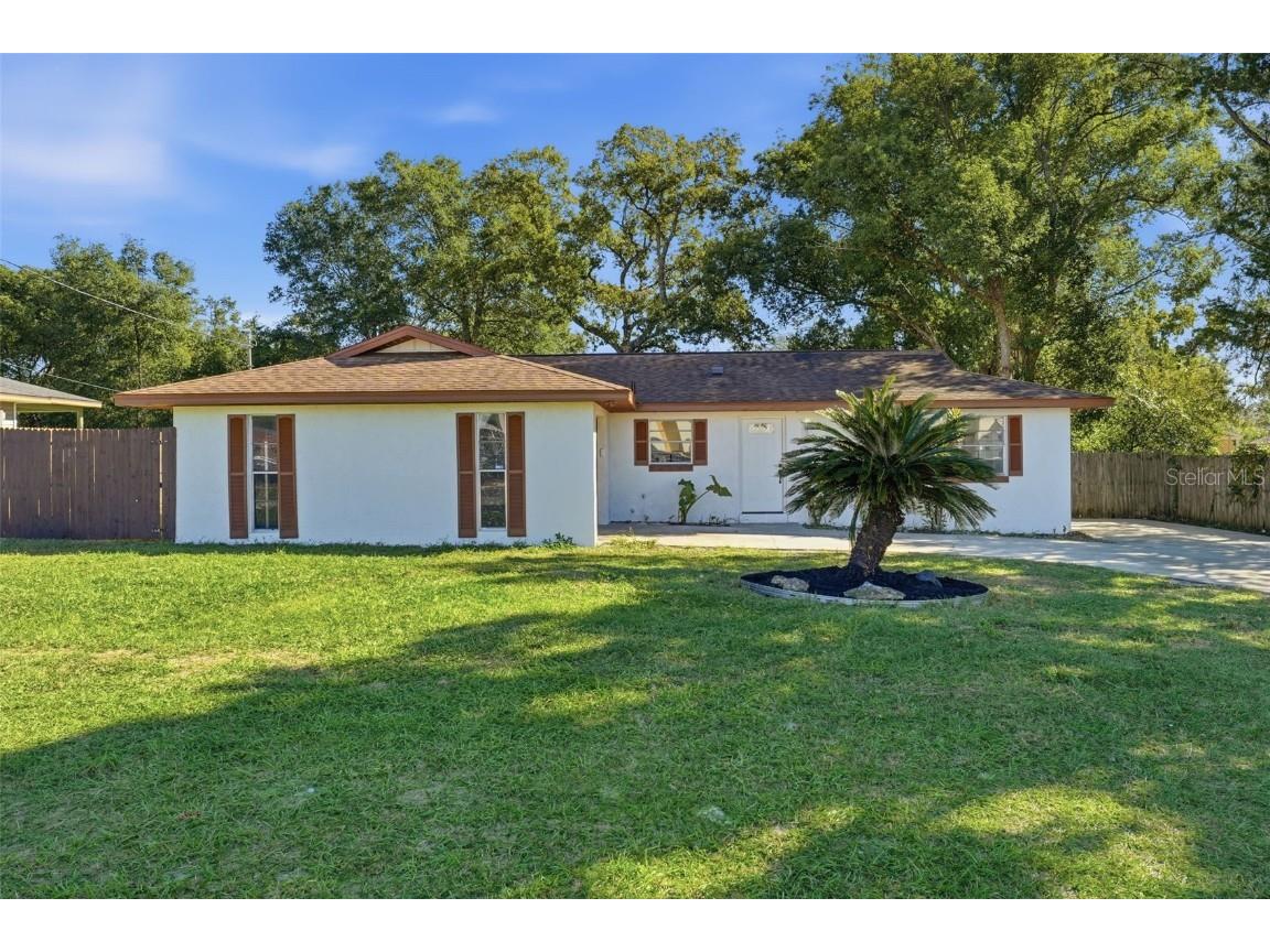 1113 Cass Street Deland FL 32720 V4945894 image1