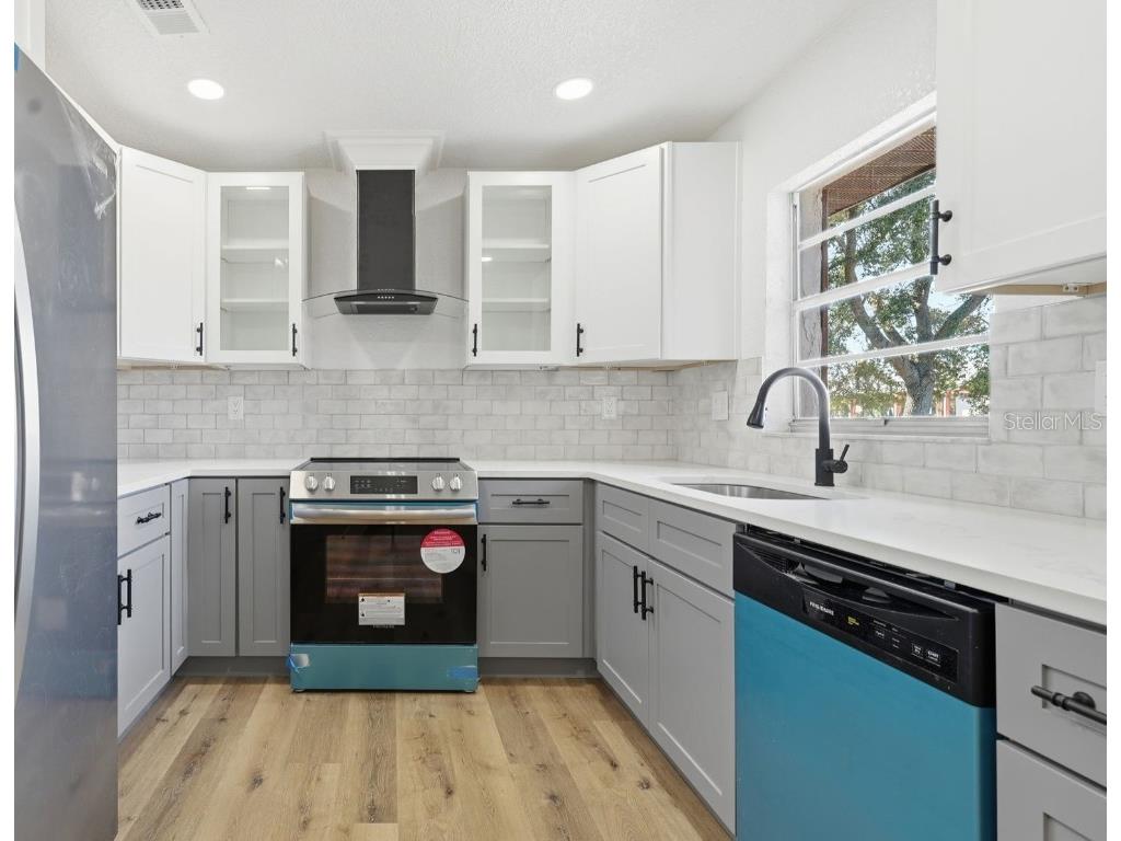 1113 Cass Street Deland FL 32720 V4945894 image2