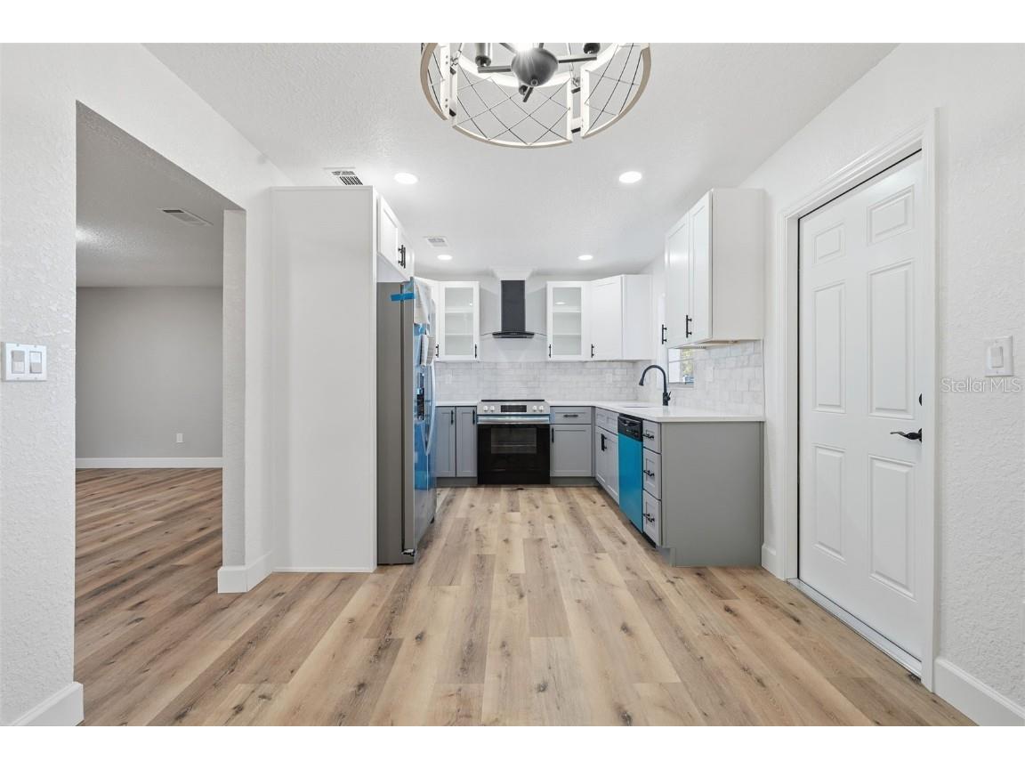 1113 Cass Street Deland FL 32720 V4945894 image4