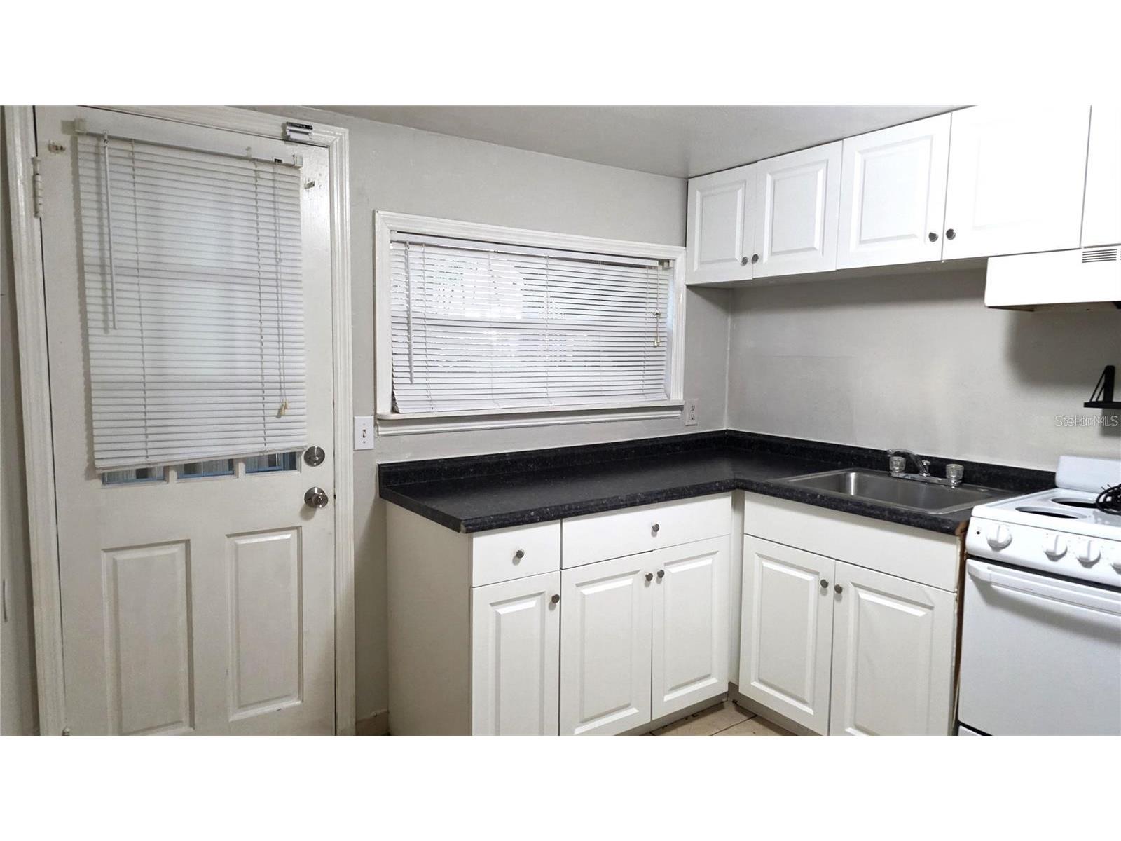 1113 S Park Avenue Sanford FL 32771 O6393050 image3