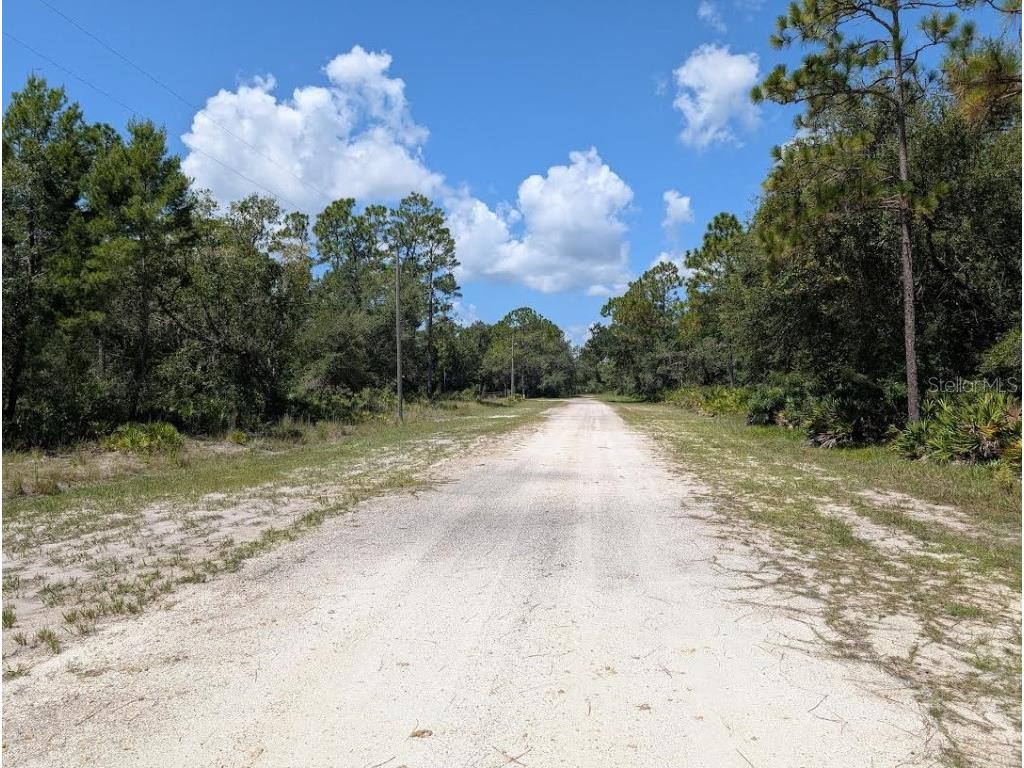 1113 Tropicana Drive Indian Lake Estates FL 33855 - LAKE WALK-IN-WATER TB8421421 image3