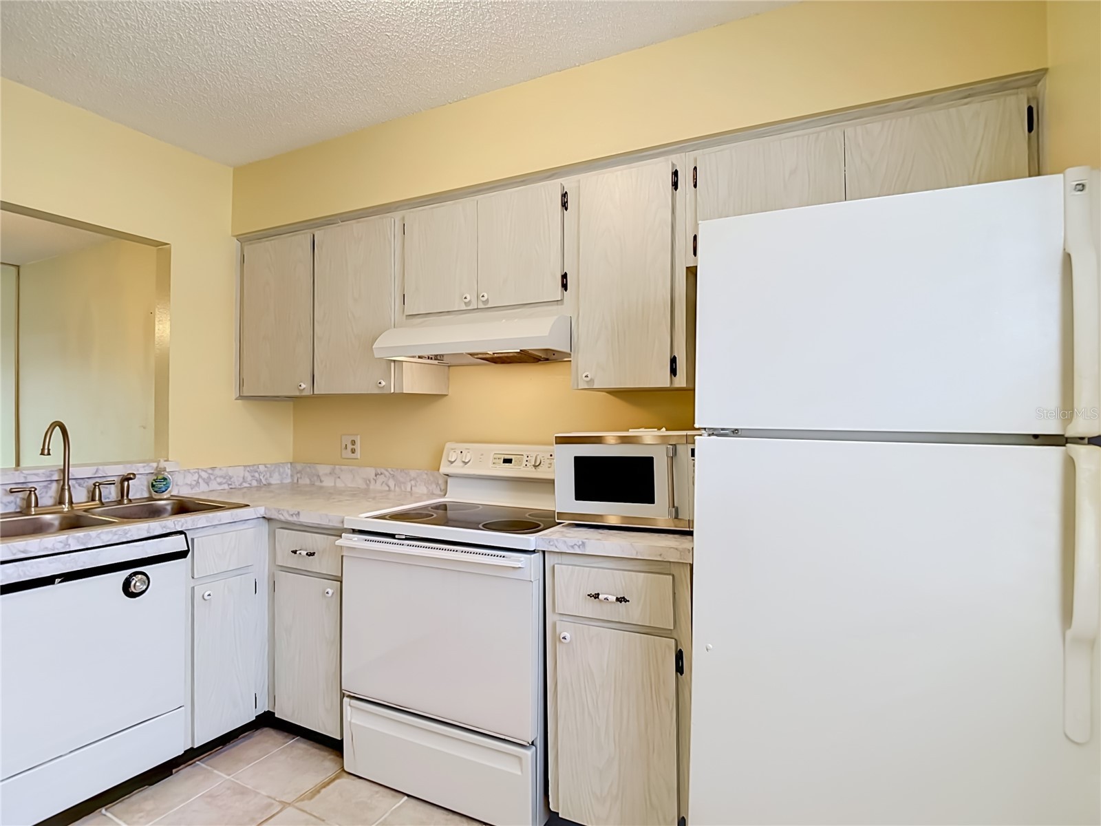 11132 Pembridge Court #6 Port Richey FL 34668 W7885102 image11