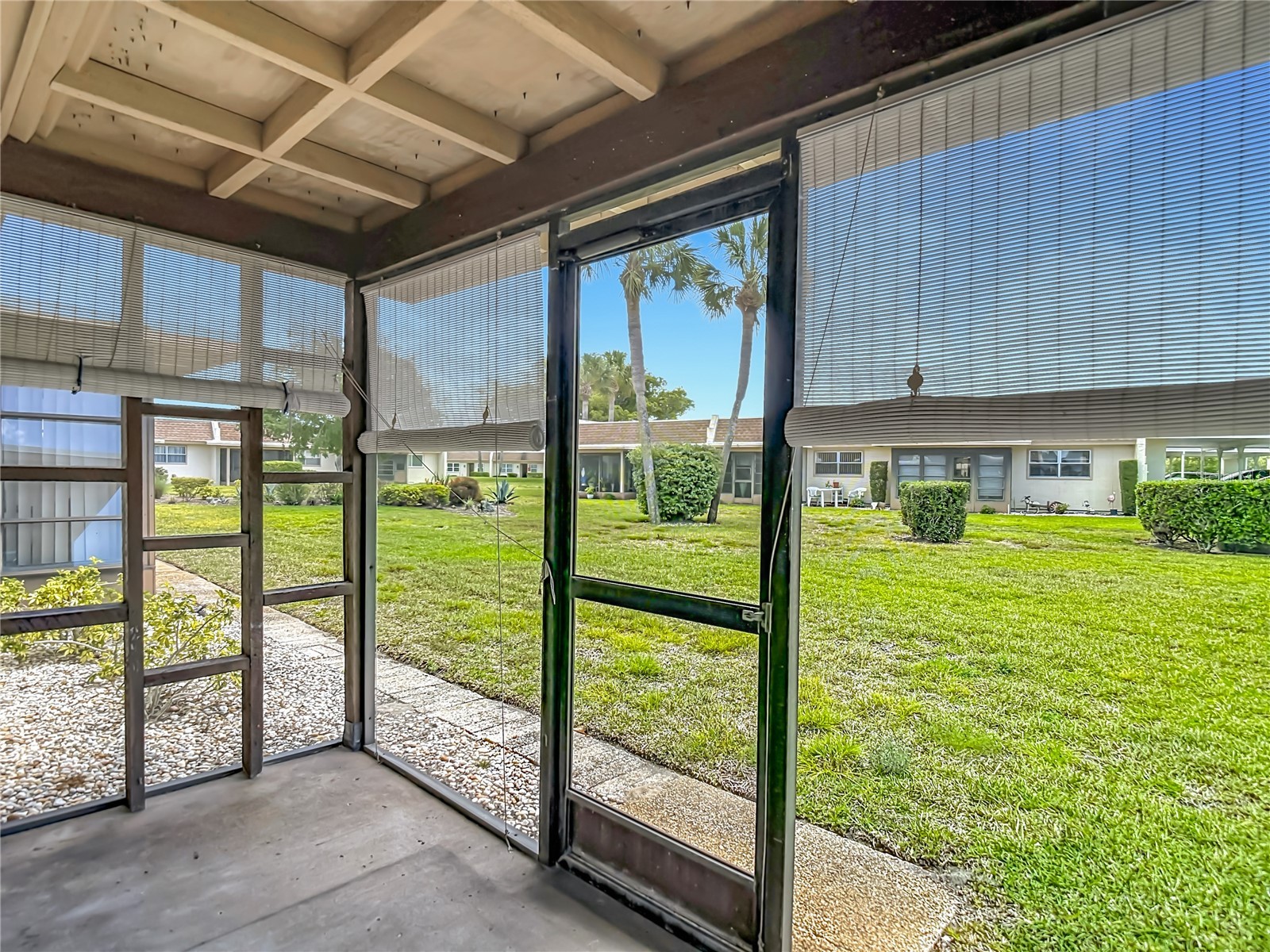 11132 Pembridge Court #6 Port Richey FL 34668 W7885102 image34