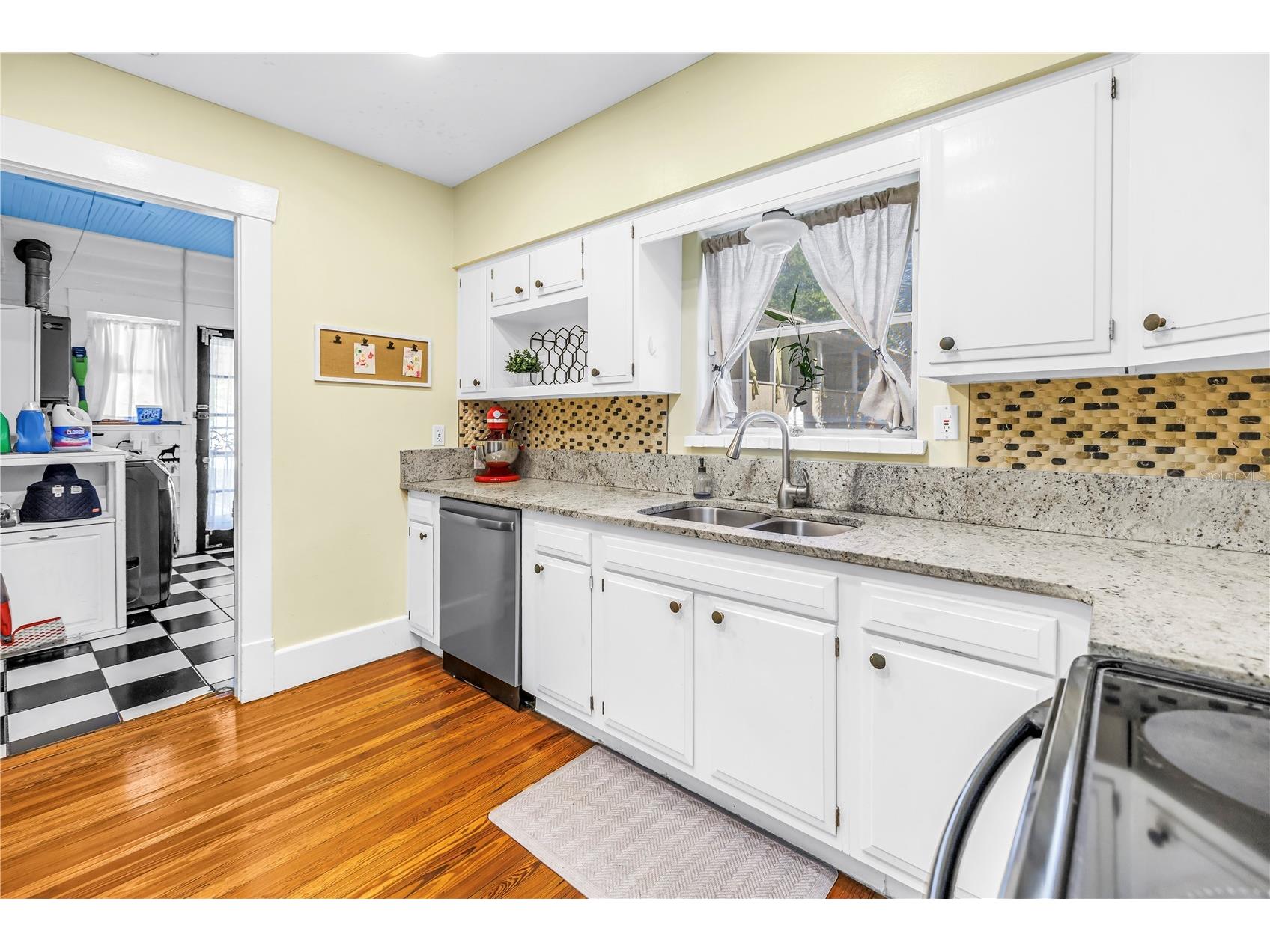 1114 3rd Street N Saint Petersburg FL 33701 TB8512320 image22