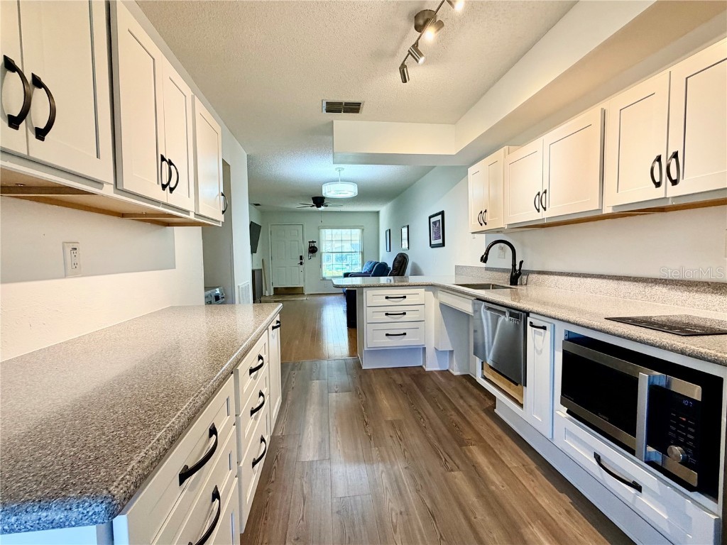 1114 Castlemay Circle Dunedin FL 34698 TB8452291 image25