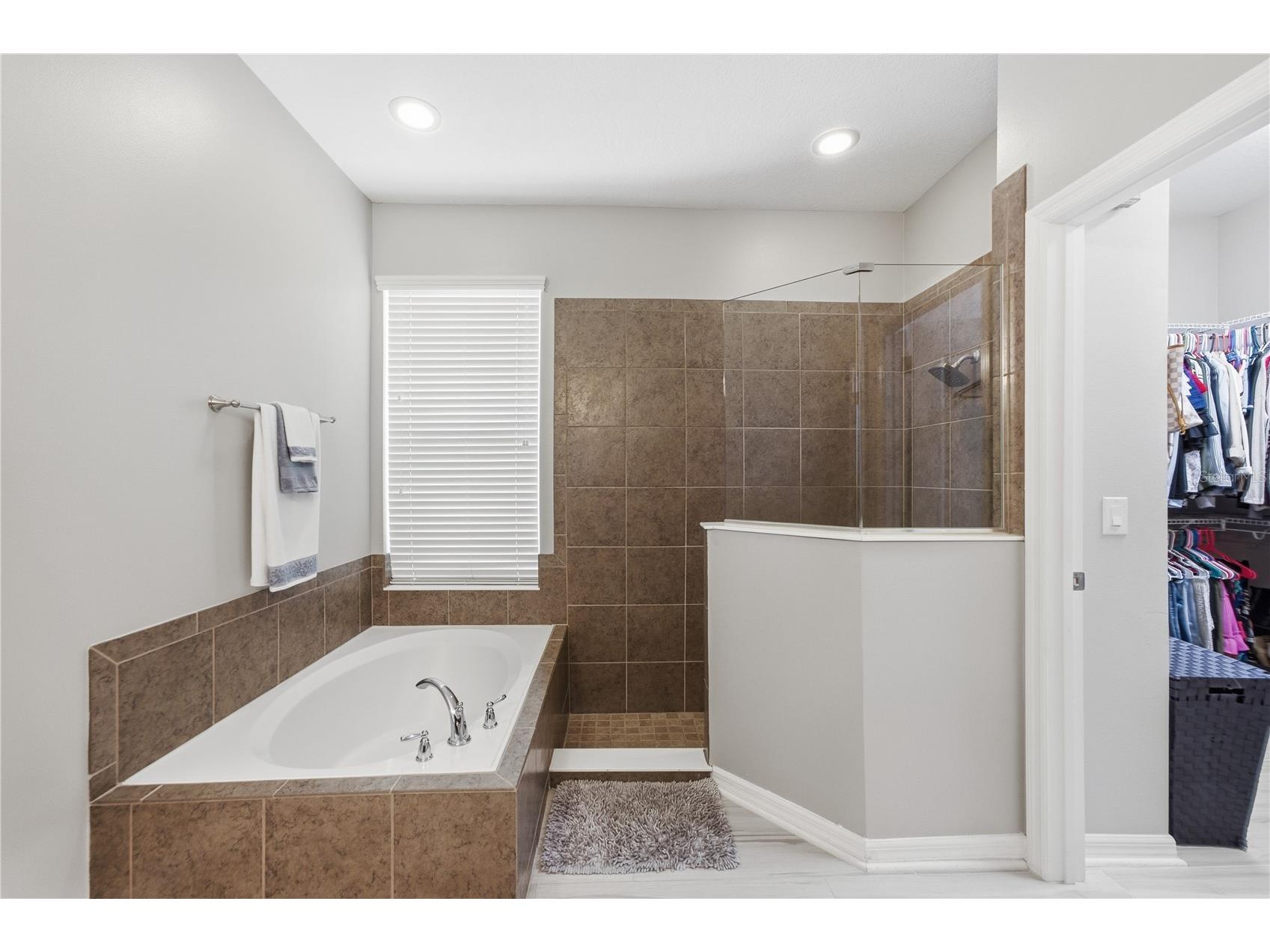 1114 Fountain Coin Loop Orlando FL 32828 O6423547 image44
