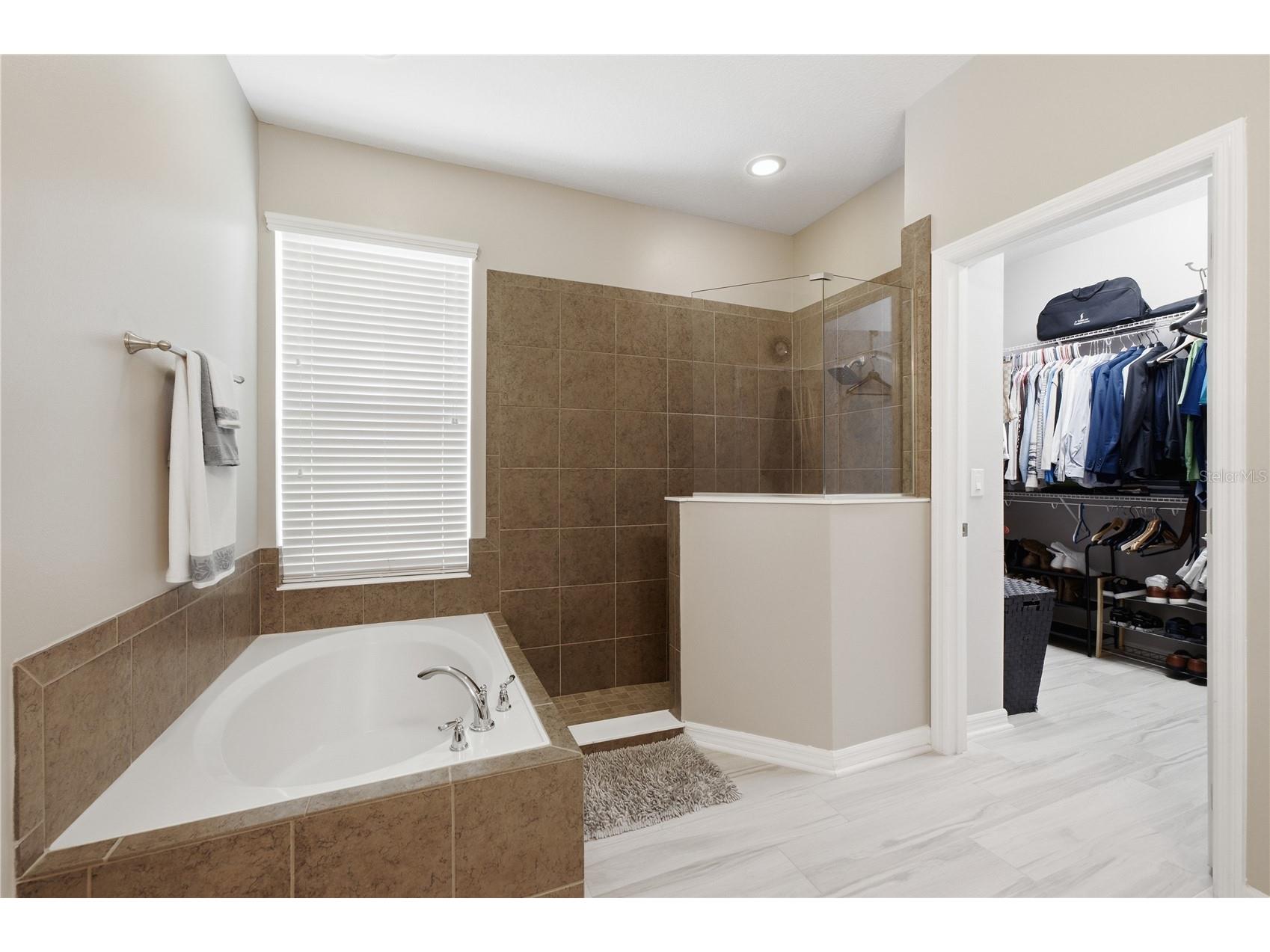 1114 Fountain Coin Loop Orlando FL 32828 O6423547 image45