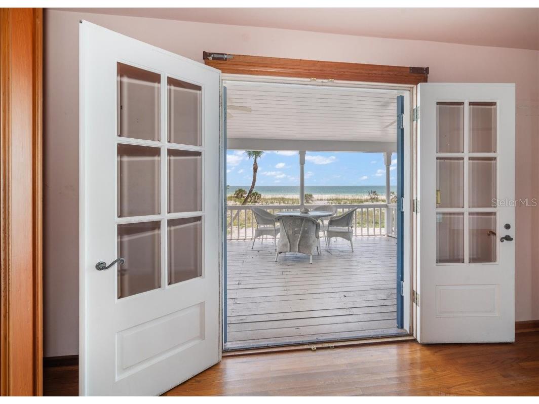 1114 Mandalay Point Clearwater Beach FL 33767 - CLEARWATER HARBOR/GULF OF MEXI TB8395604 image15