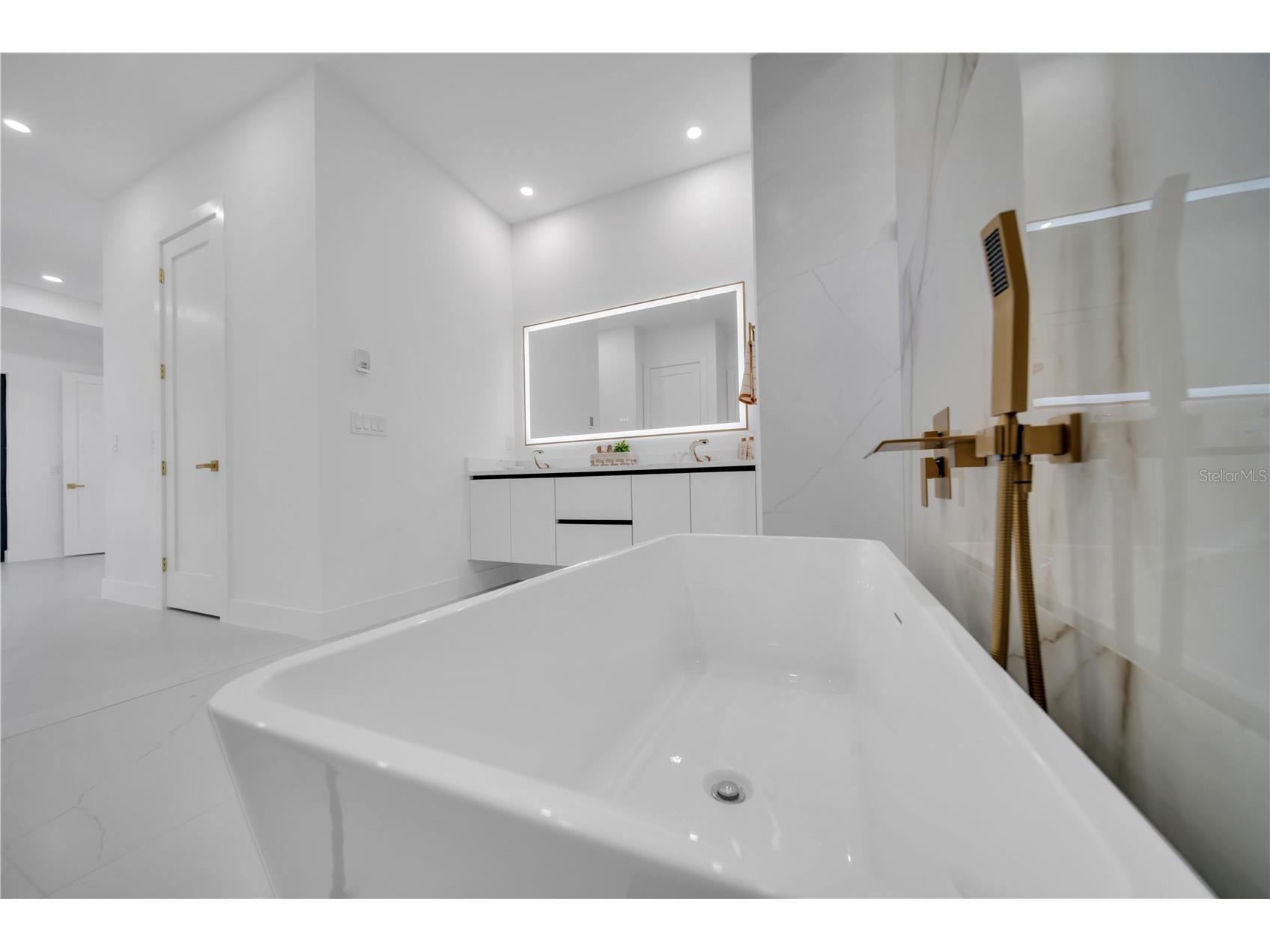 1114 Sw 8th Pl Cape Coral FL 33991 TB8505757 image28