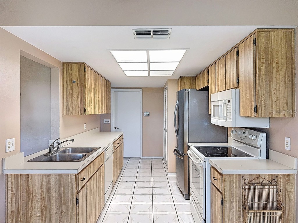 11141 Sandtrap Drive #11141 Port Richey FL 34668 W7875548 image19