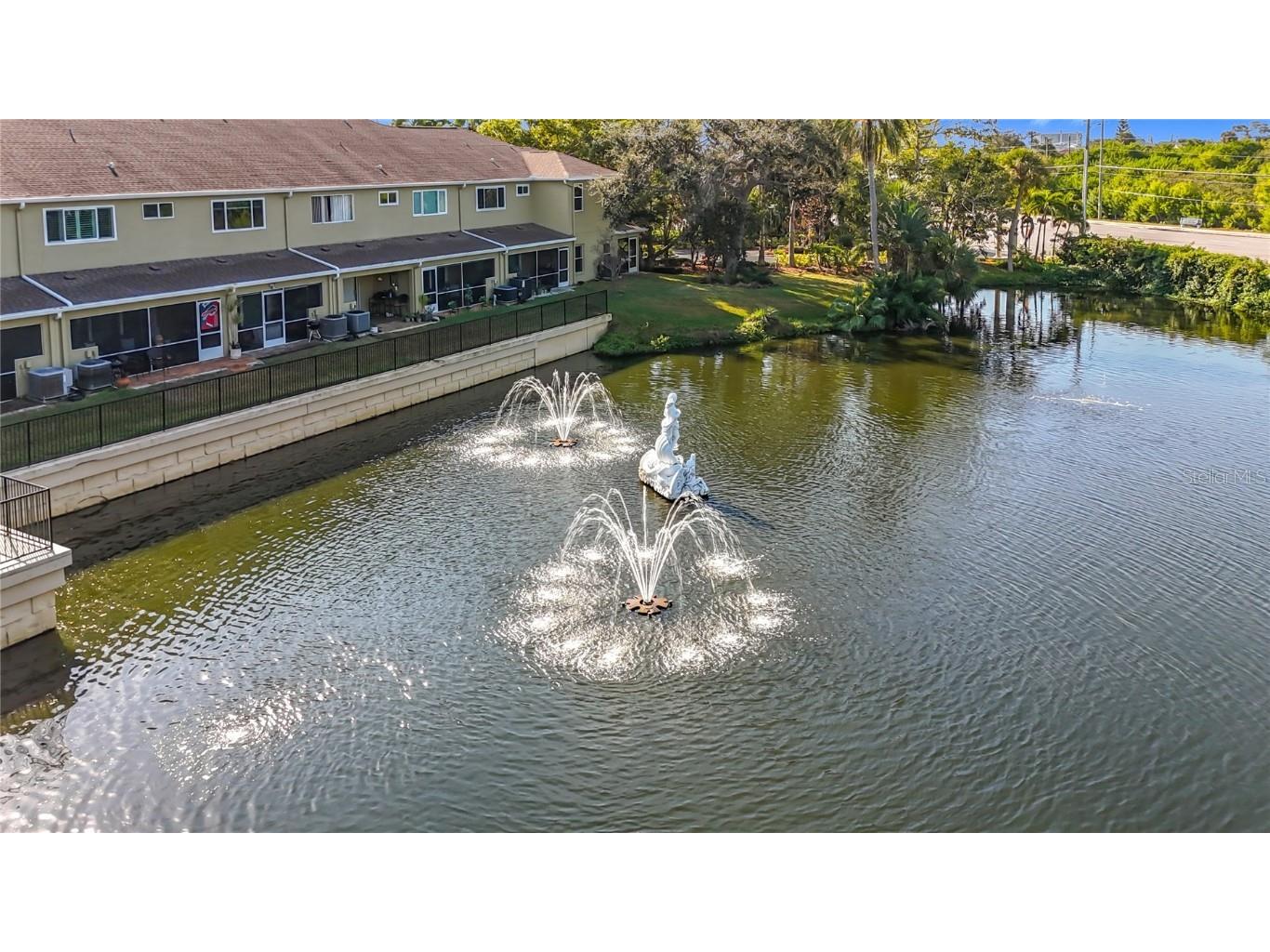 11142 Kapok Grand Circle Saint Petersburg FL 33708 TB8447615 image10