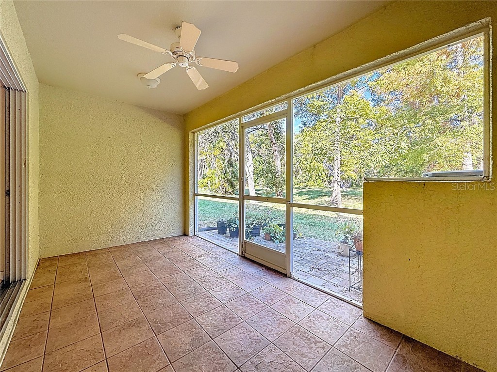 11142 Kapok Grand Circle Saint Petersburg FL 33708 TB8447615 image44