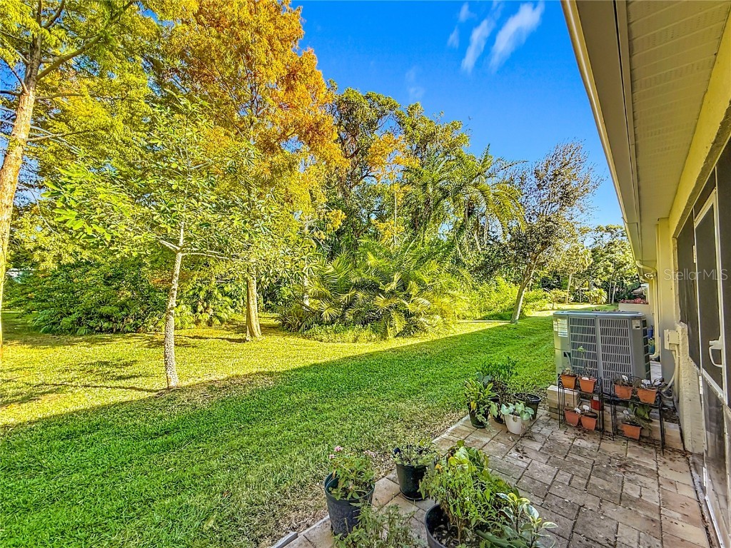 11142 Kapok Grand Circle Saint Petersburg FL 33708 TB8447615 image46