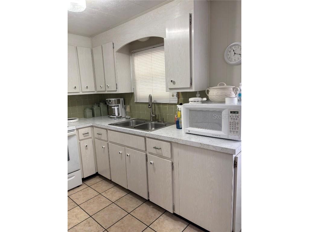 11144 101st Way #143 Largo FL 33773 - LAKE SEMINOLE TB8457071 image3