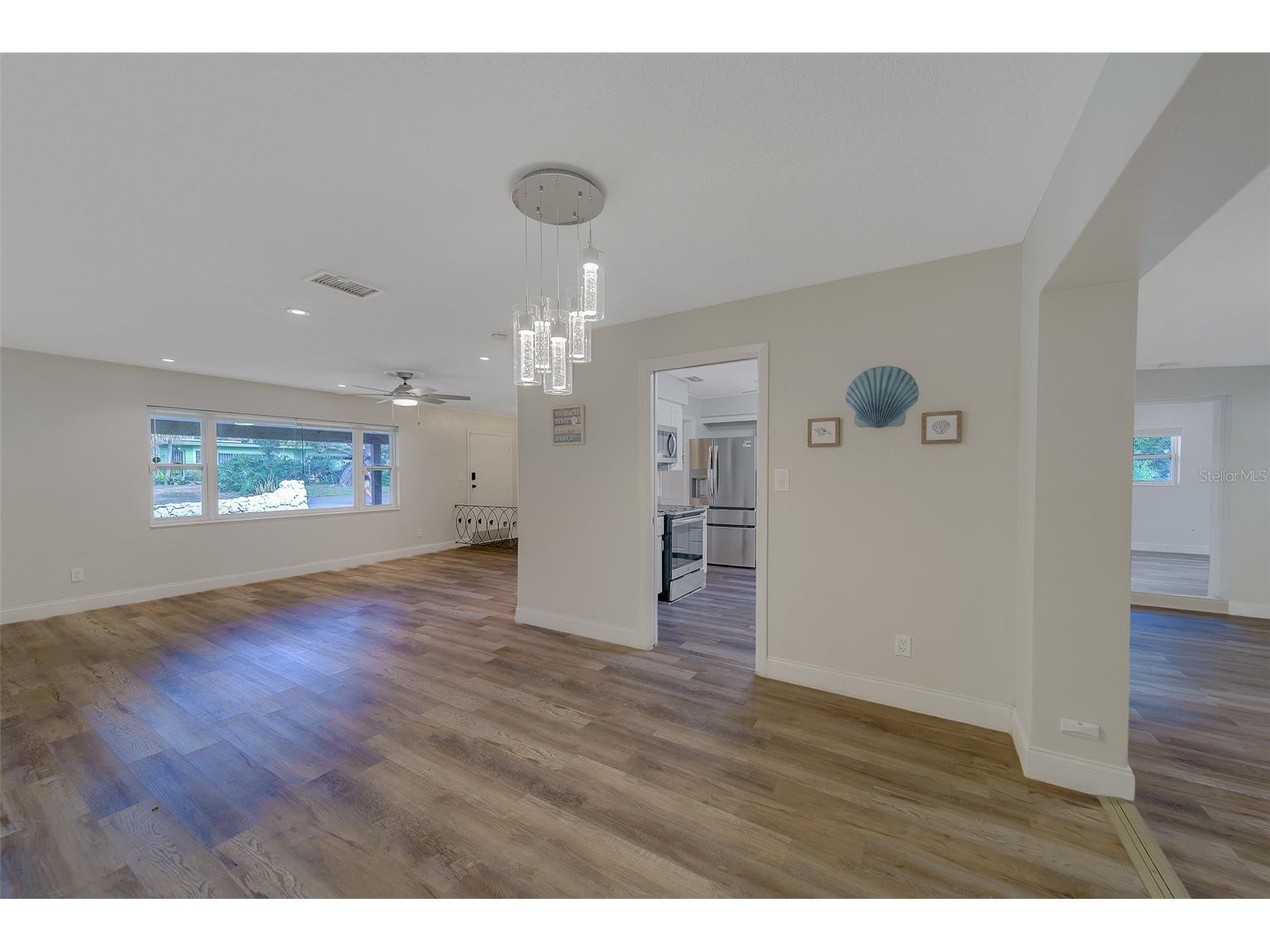 11146 51st Avenue N Saint Petersburg FL 33708 TB8462146 image11