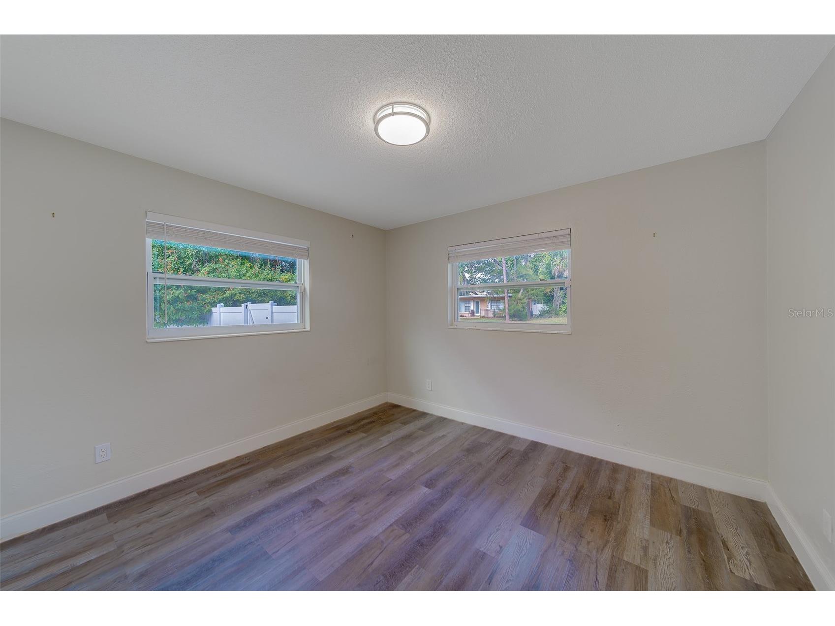 11146 51st Avenue N Saint Petersburg FL 33708 TB8462146 image17