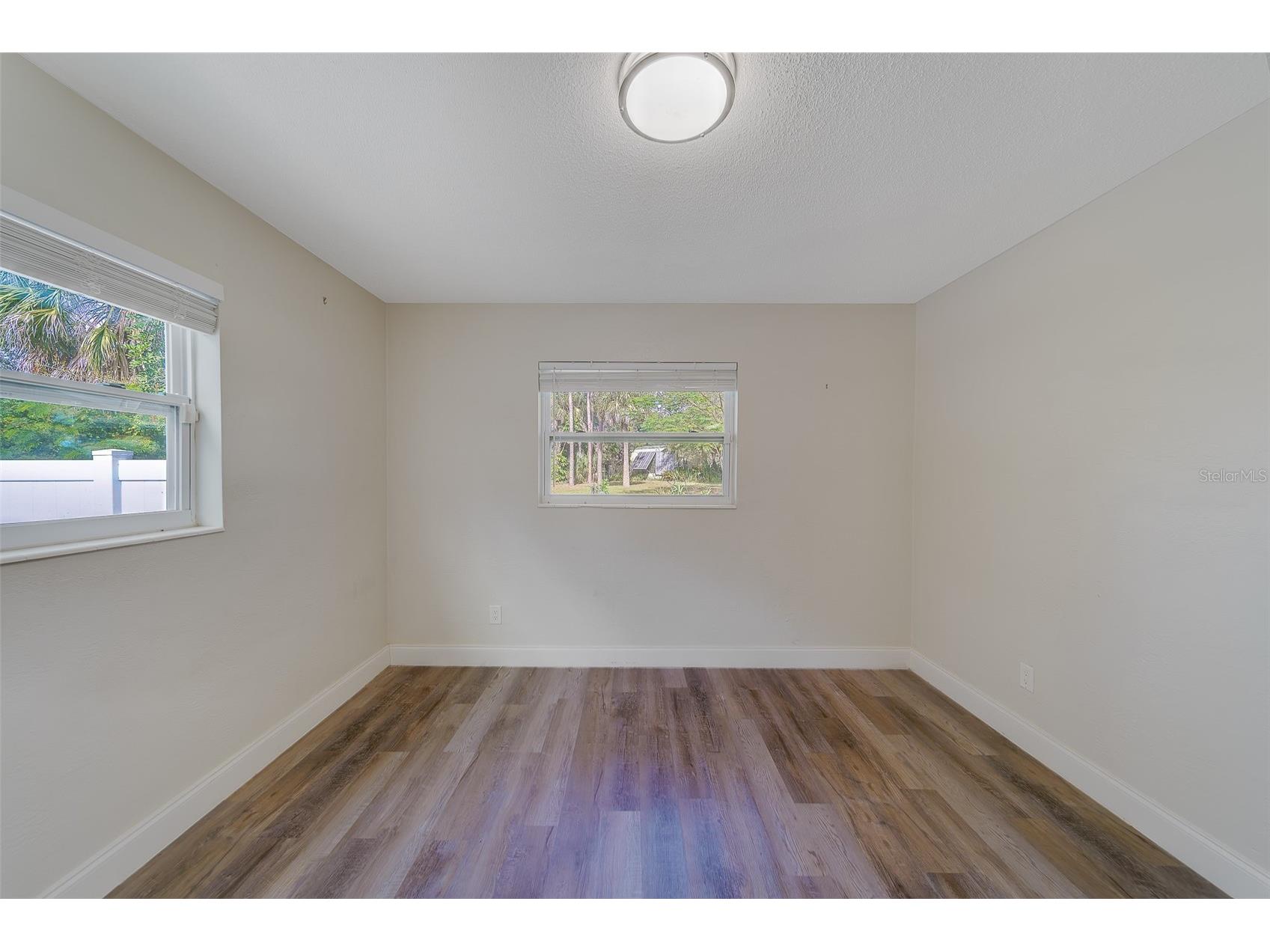 11146 51st Avenue N Saint Petersburg FL 33708 TB8462146 image18