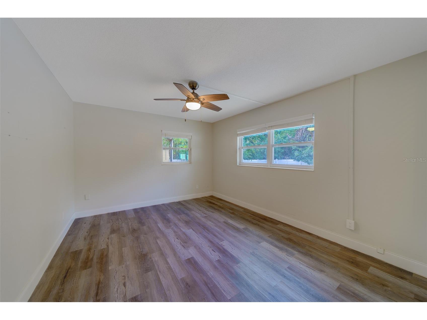 11146 51st Avenue N Saint Petersburg FL 33708 TB8462146 image20