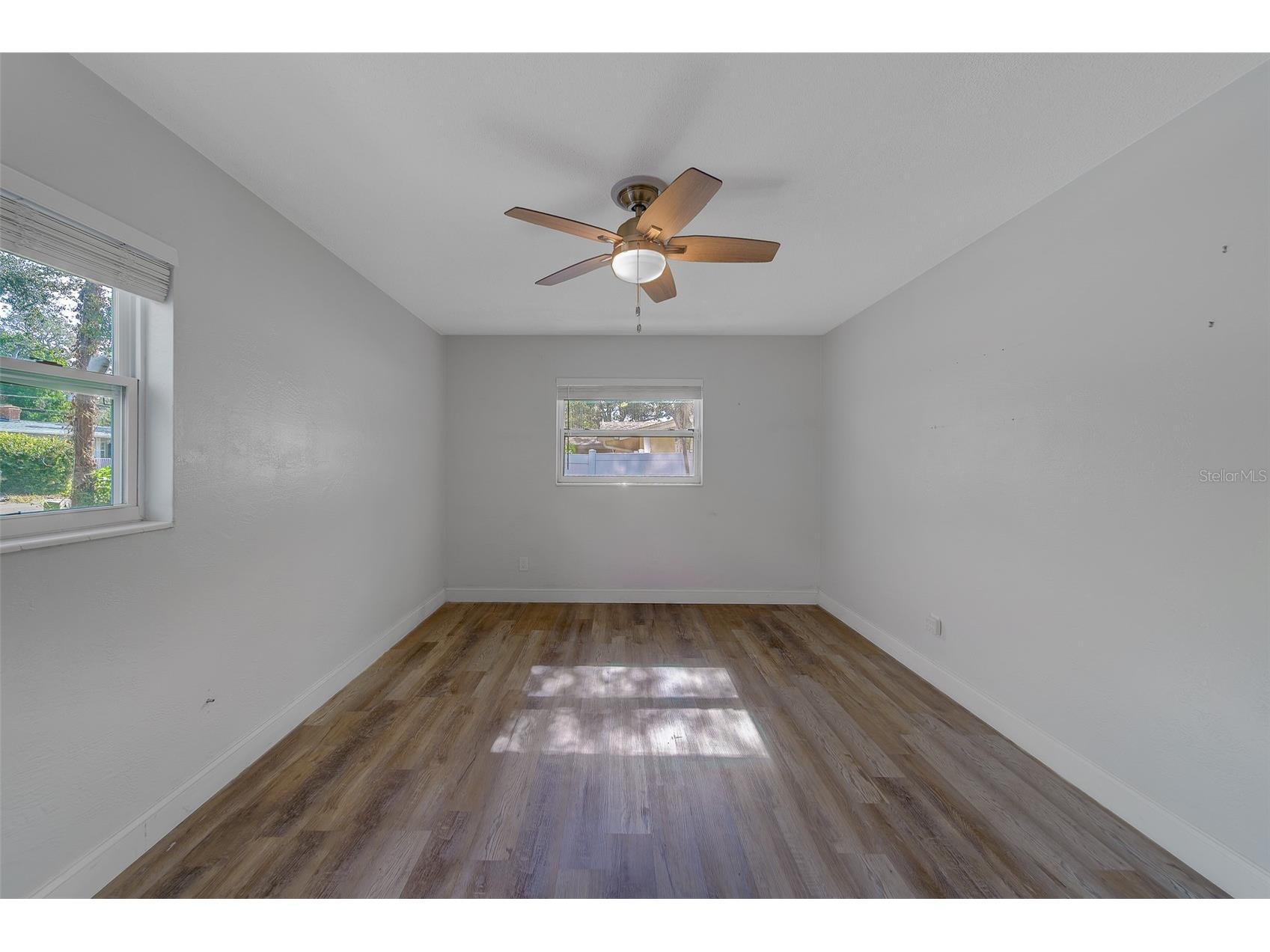 11146 51st Avenue N Saint Petersburg FL 33708 TB8462146 image31