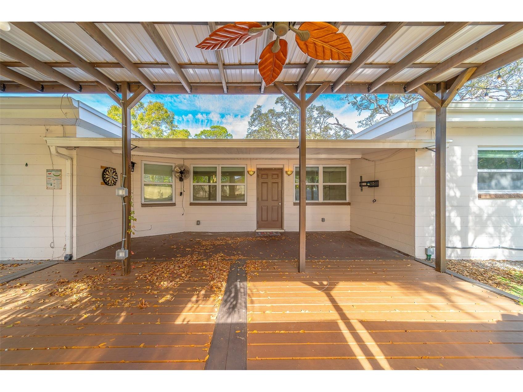 11146 51st Avenue N Saint Petersburg FL 33708 TB8462146 image41