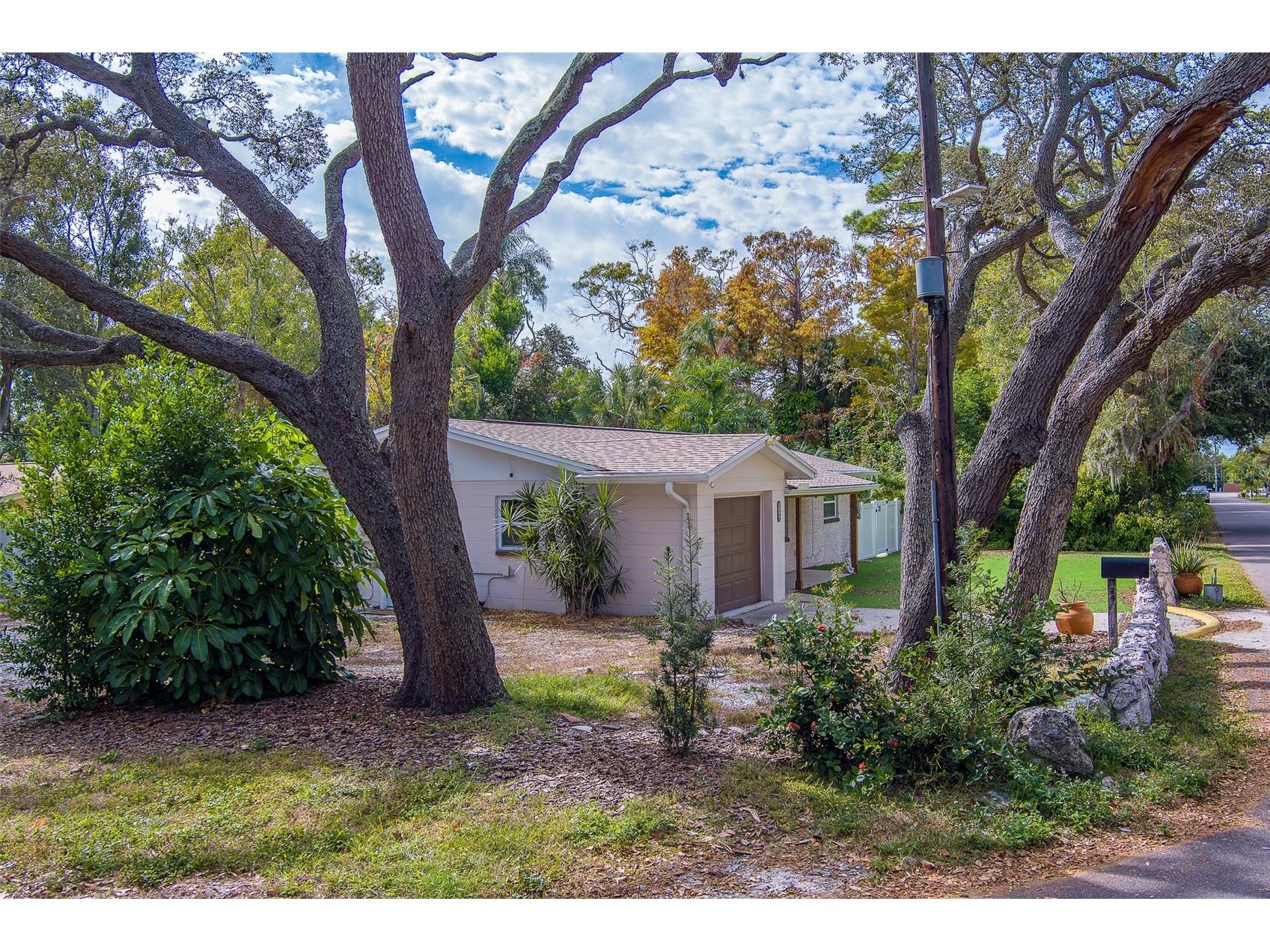 11146 51st Avenue N Saint Petersburg FL 33708 TB8462146 image53