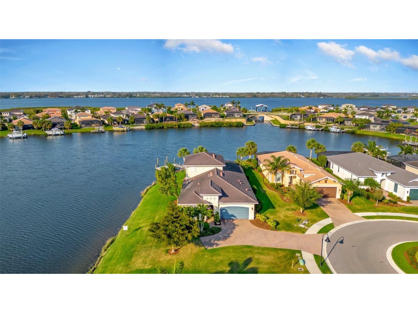 1115 Bearing Court Bradenton FL 34208 - MANATEE RIVER A4588432 image1