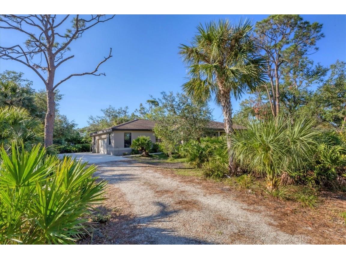 1115 Gladstone Boulevard Englewood FL 34223 N6137291 image2