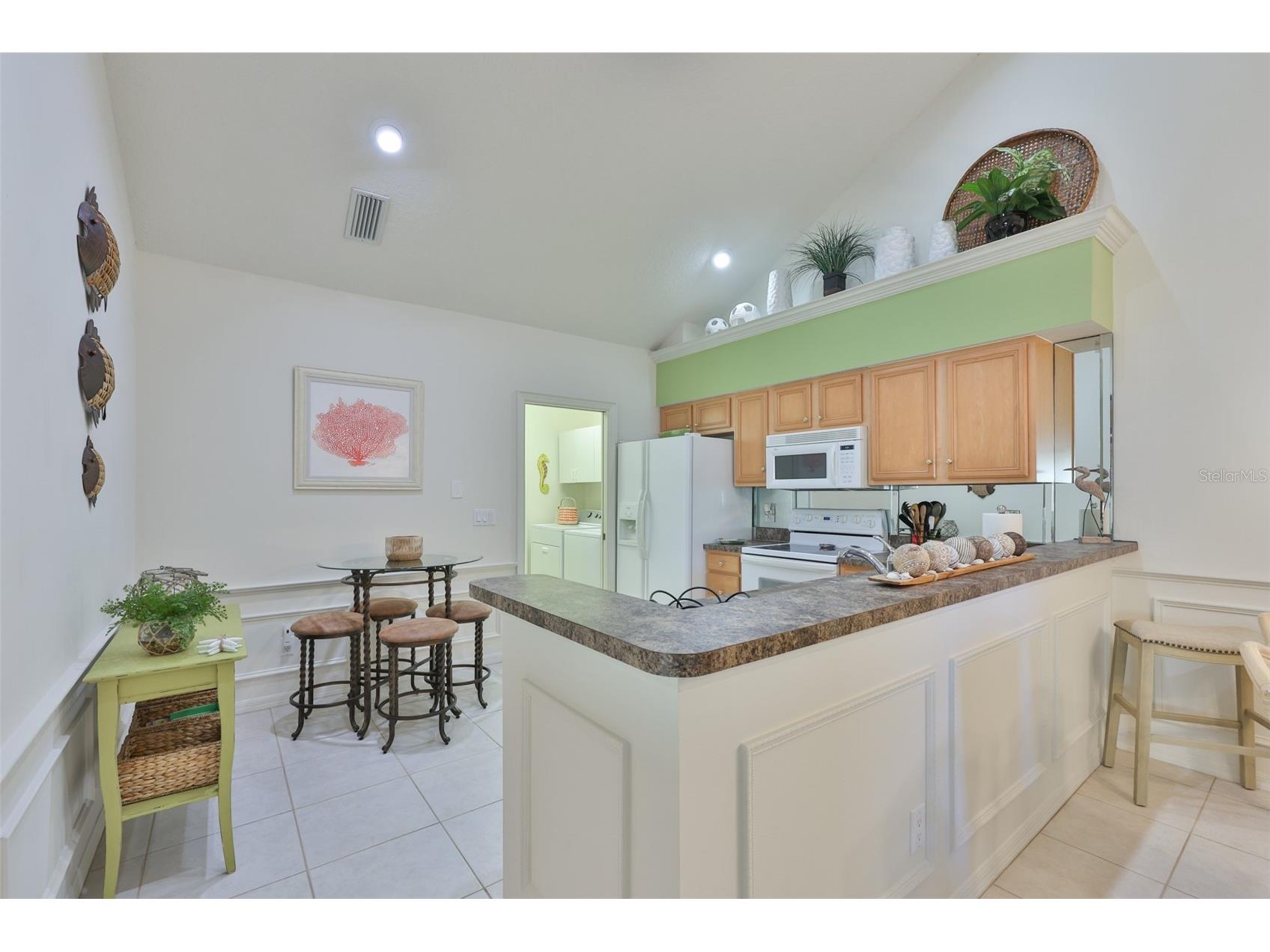 1115 Golfview Woods Drive Sun City Center FL 33573 TB8500610 image10