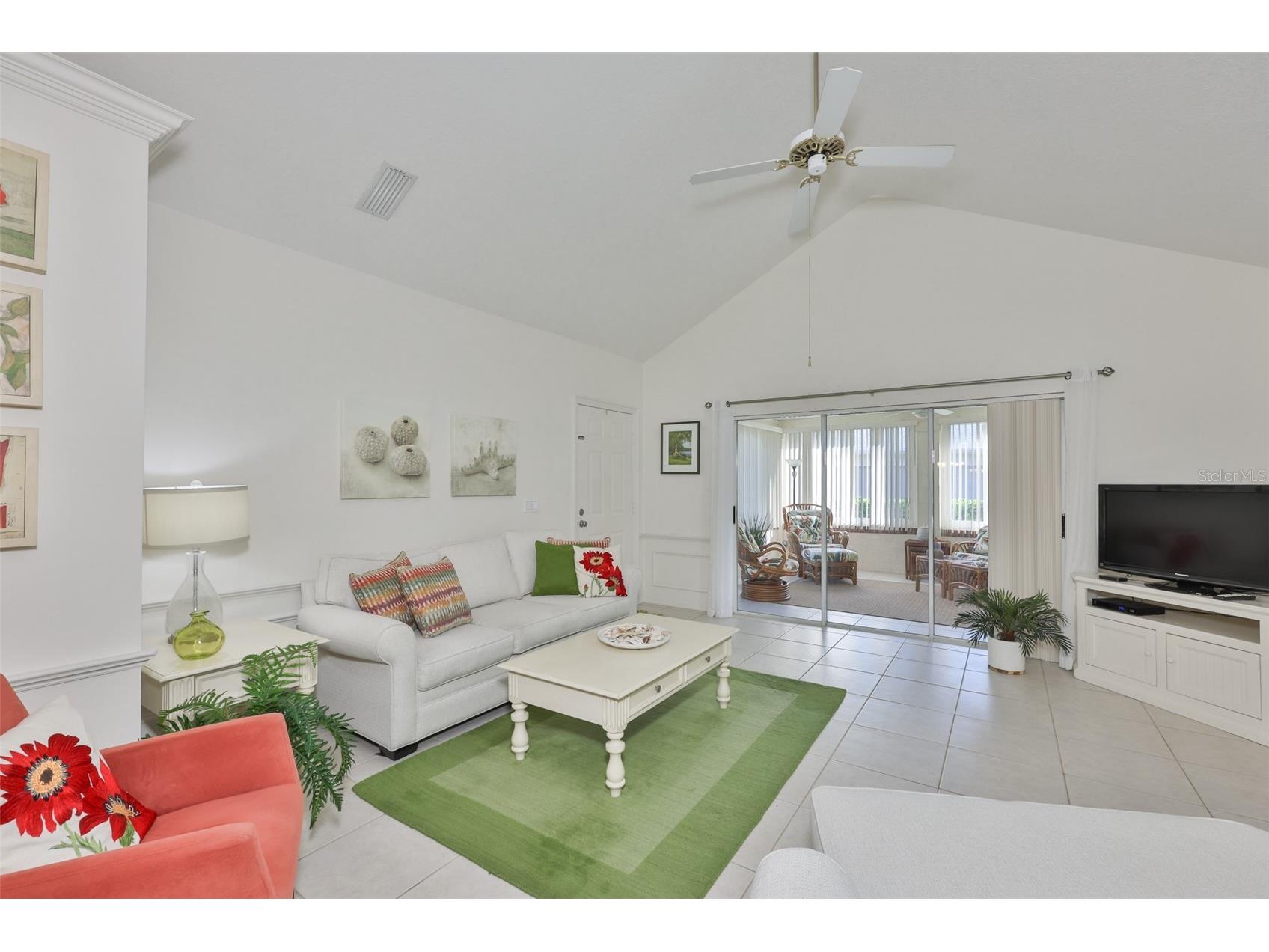 1115 Golfview Woods Drive Sun City Center FL 33573 TB8500610 image4