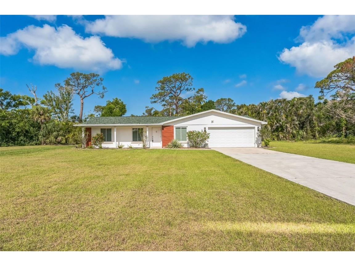 1115 Larchmont Drive Englewood FL 34223 C7509359 image1