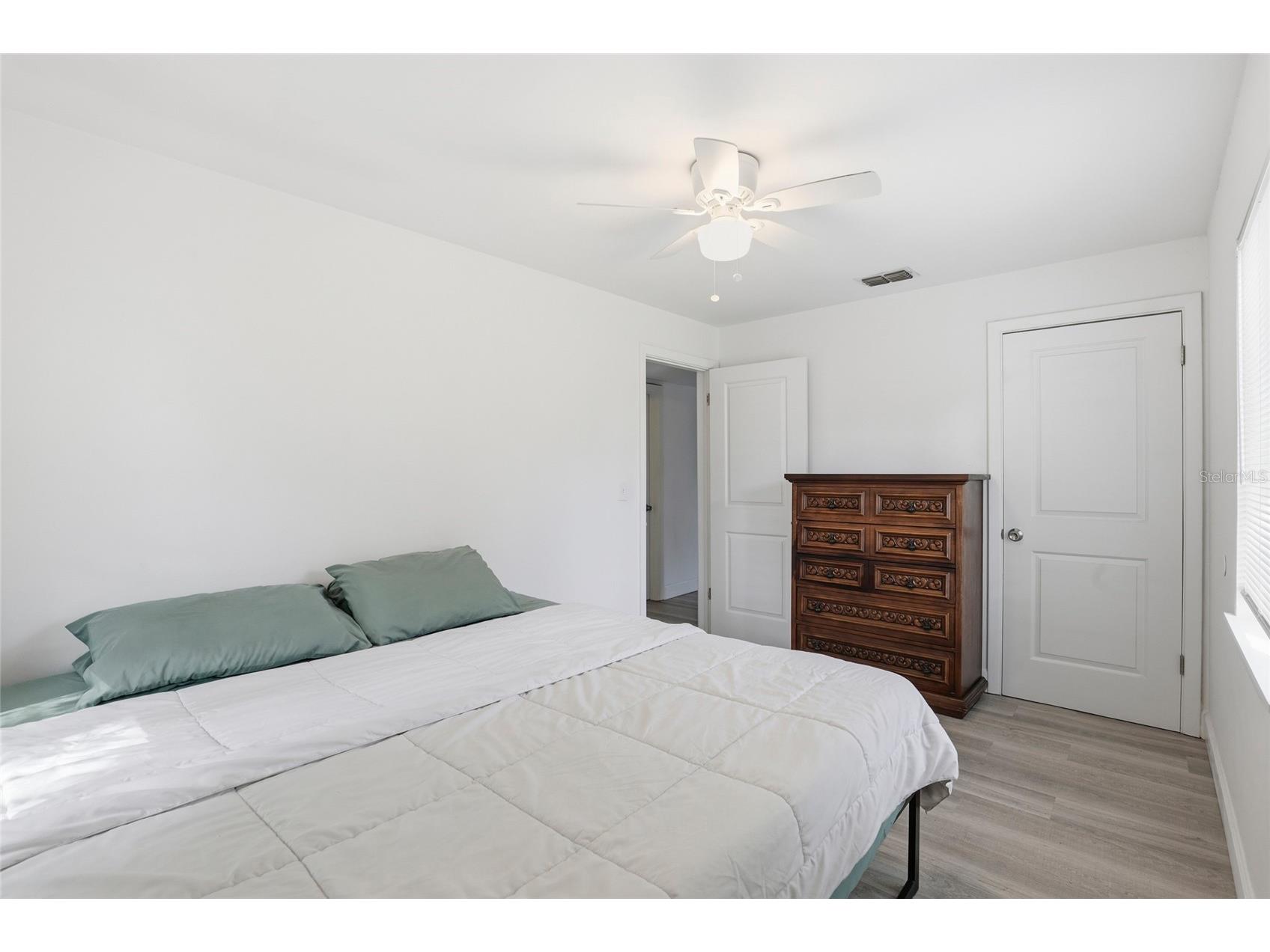 1115 NE 5th Place Gainesville FL 32601 GC536771 image23