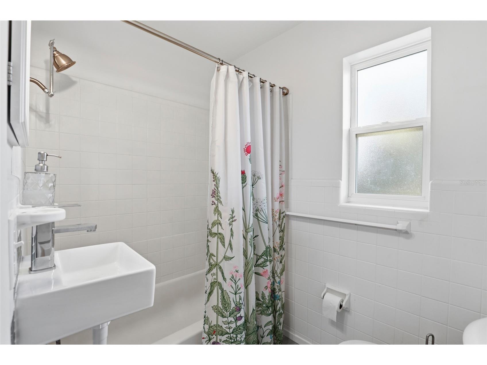 1115 NE 5th Place Gainesville FL 32601 GC536771 image26