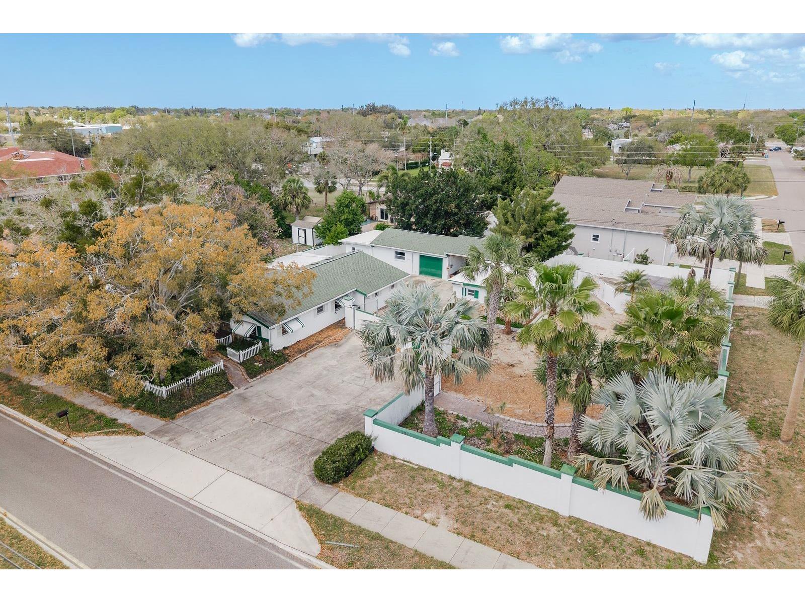 1115 Pennsylvania Avenue Palm Harbor FL 34683 TB8483073 image2