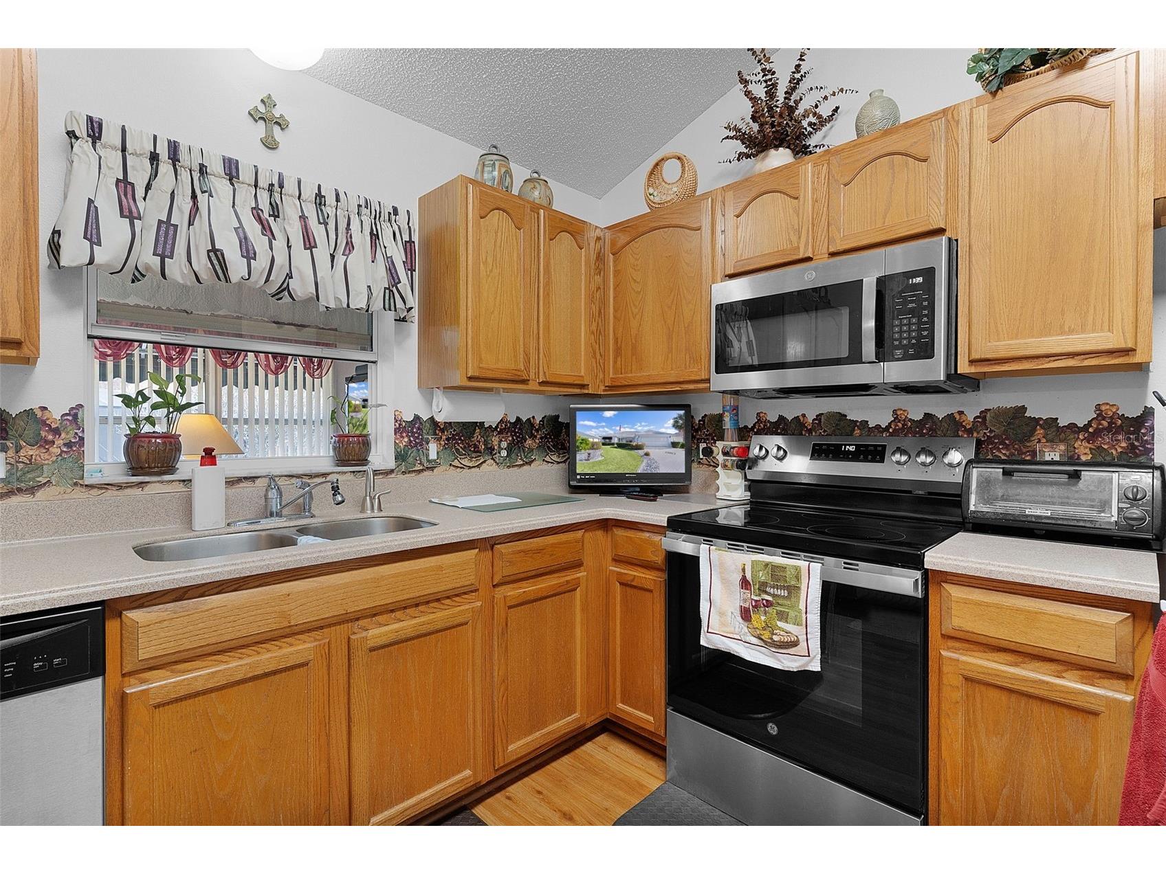 1115 Salido Avenue The Villages FL 32159 G5107206 image8
