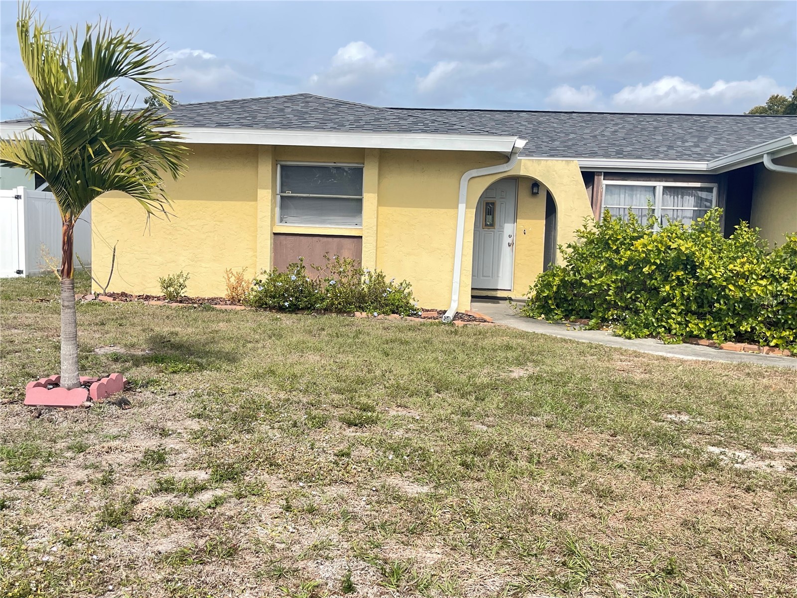 1115 Southern Pine Lane Sarasota FL 34243 A4678108 image1