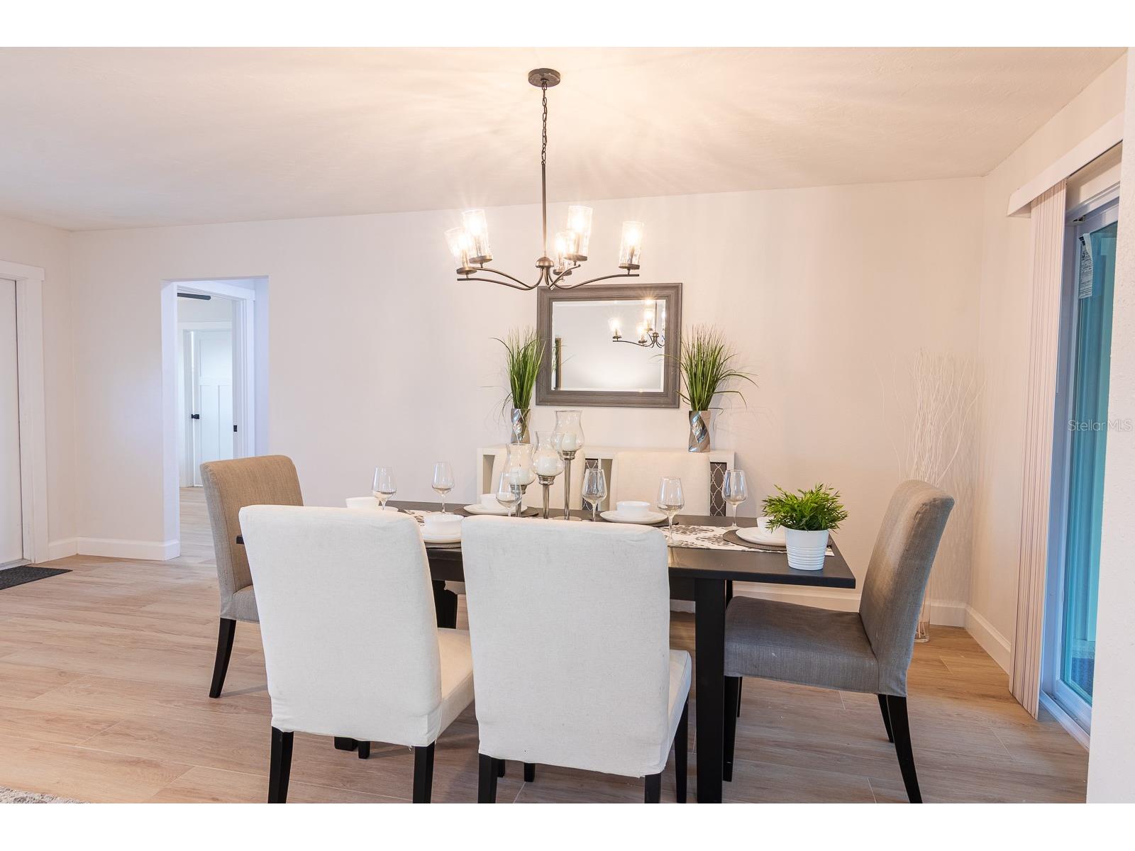 1115 Southern Pine Lane Sarasota FL 34243 A4698321 image15