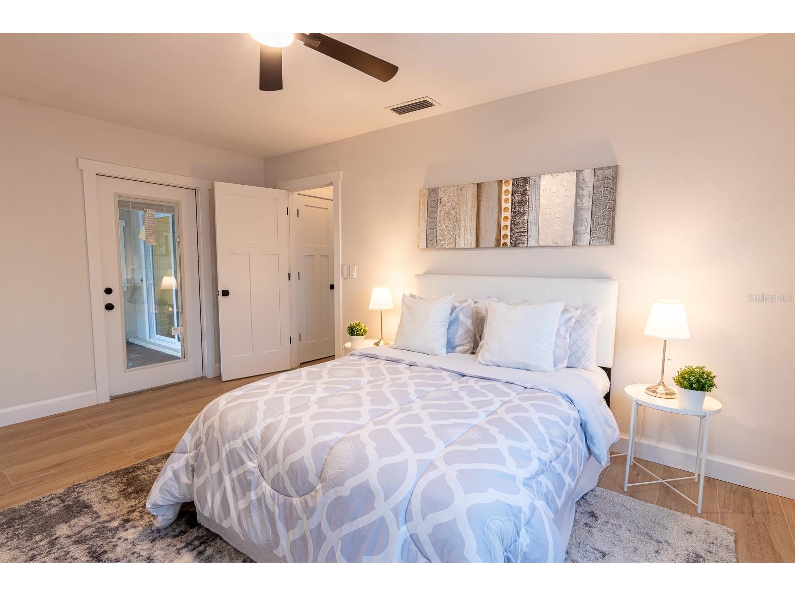1115 Southern Pine Lane Sarasota FL 34243 A4698321 image19
