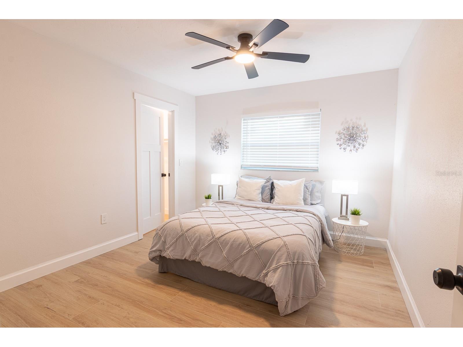 1115 Southern Pine Lane Sarasota FL 34243 A4698321 image22