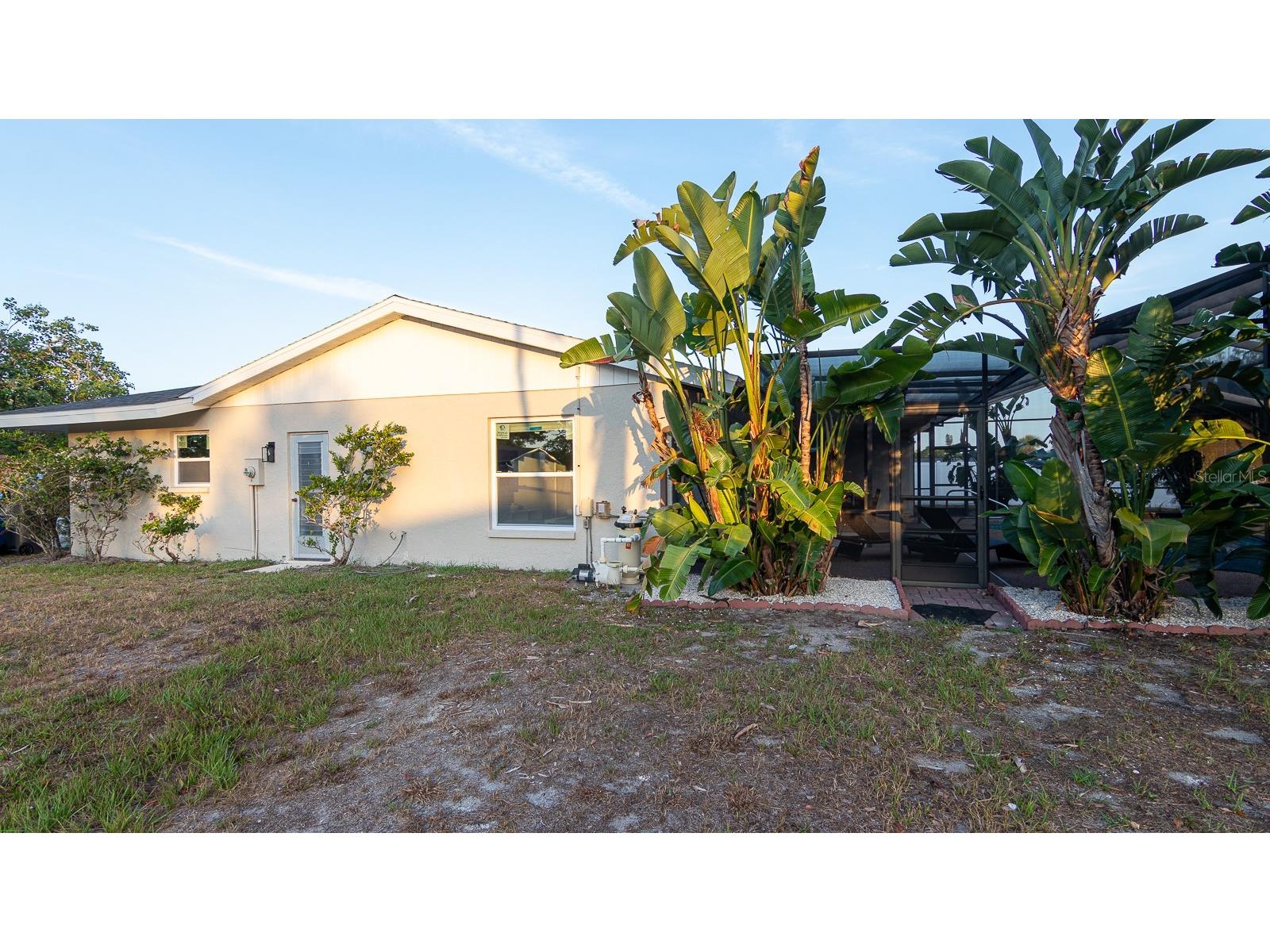 1115 Southern Pine Lane Sarasota FL 34243 A4698321 image27