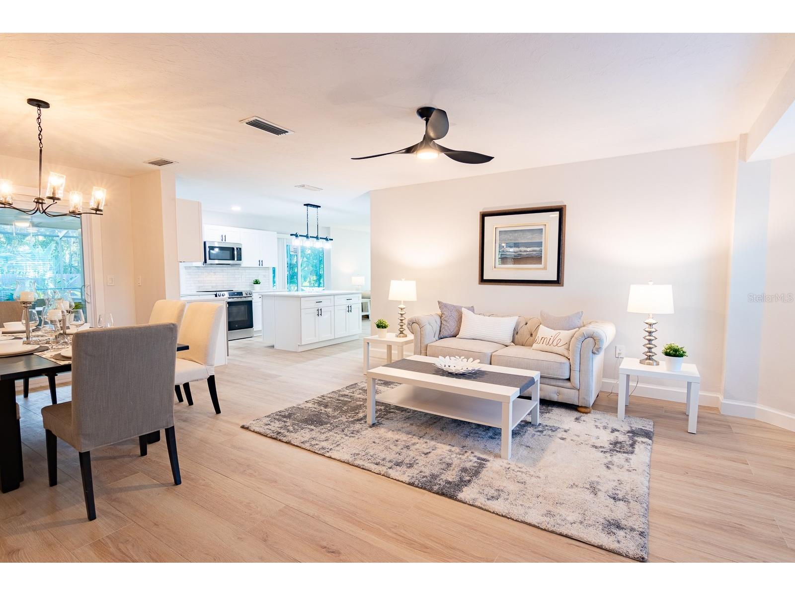 1115 Southern Pine Lane Sarasota FL 34243 A4698321 image4