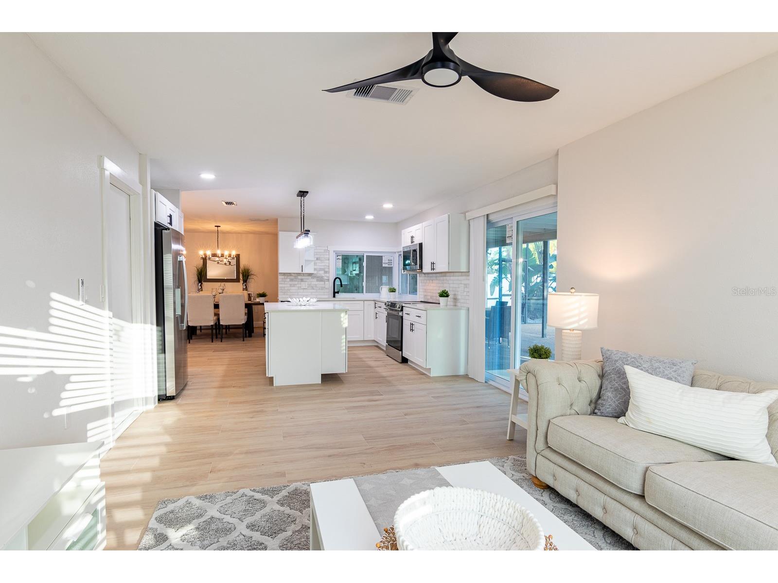 1115 Southern Pine Lane Sarasota FL 34243 A4698321 image9