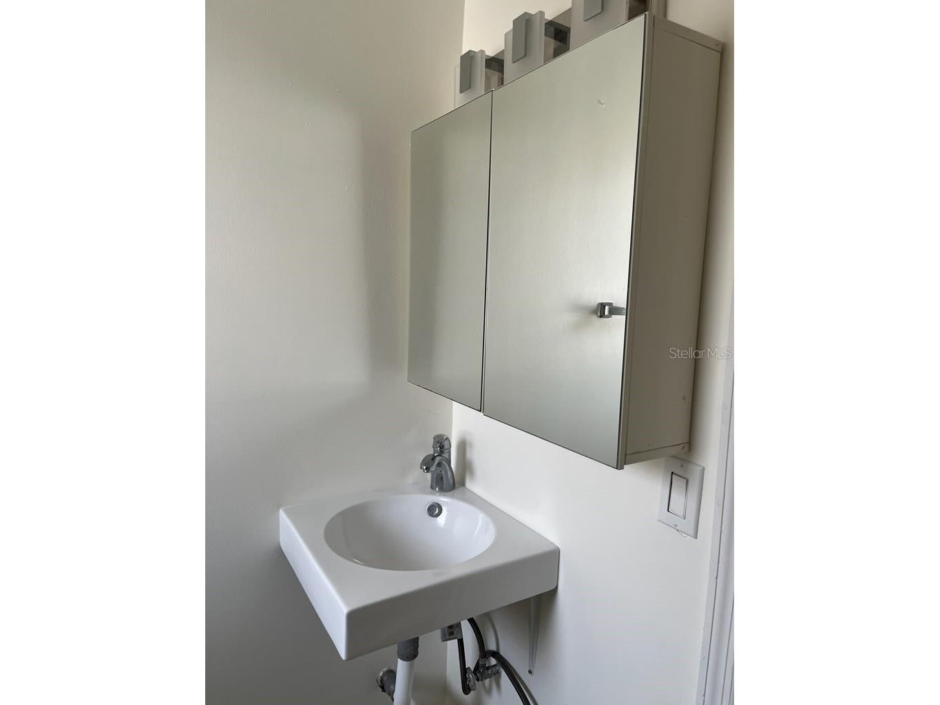 11155 2nd Street E Treasure Island FL 33706 TB8468928 image31