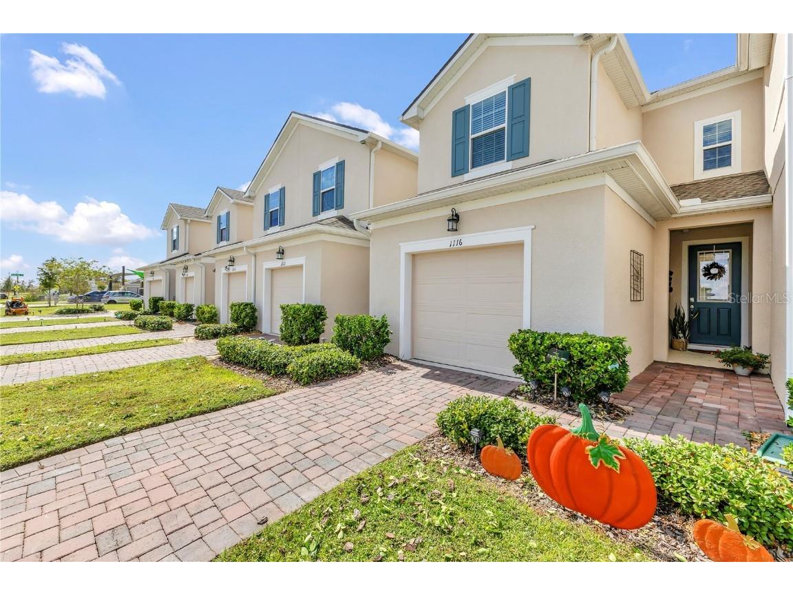 1116 Lakeshore Breeze Place Kissimmee FL 34747 O6352984 image2