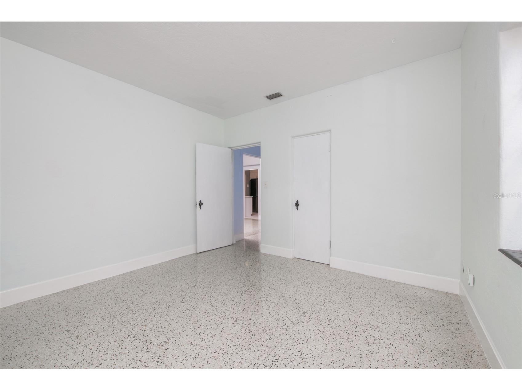 1116 S Mills Avenue Orlando FL 32806 O6336926 image24