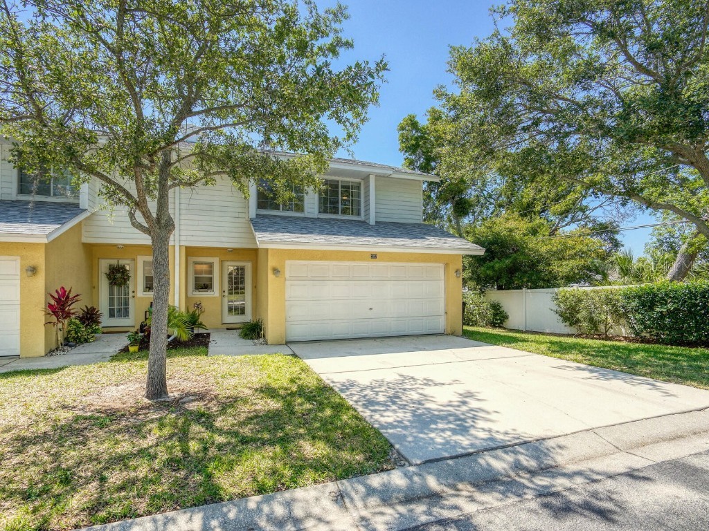1116 Sunset Point Road #207 Clearwater FL 33755 U8240533 image1