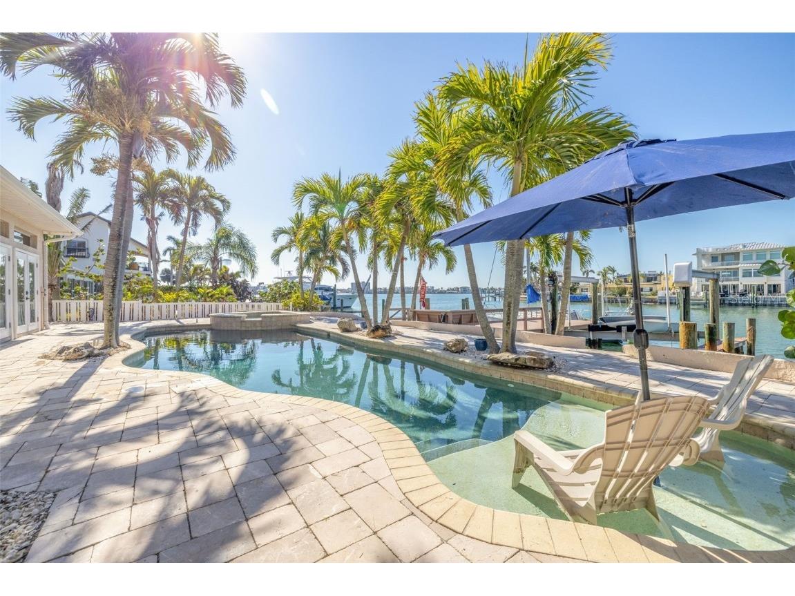 11160 8th Street E Treasure Island FL 33706 TB8396957 image1